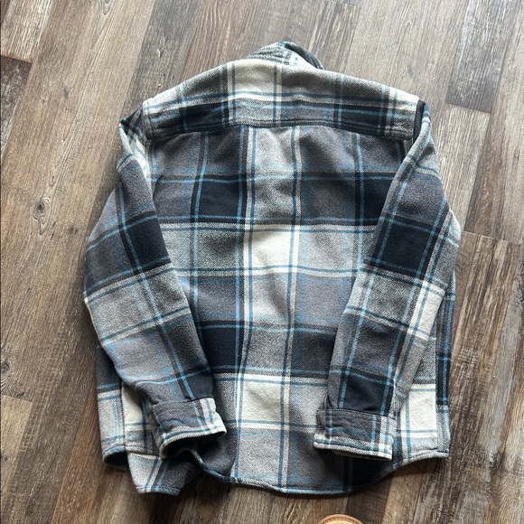 American Eagle Outfitters Gray Plaid Shacket with Blue Accent - Picture 4 of 4